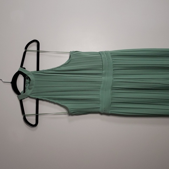 Zara Green Halter Jumpsuit with Flowing Wide-Leg Design Medium - Picture 7 of 16